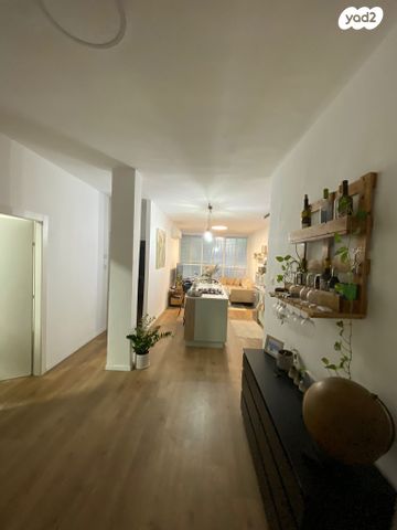 דירה, המבדיל 1, שכונת גפן, רמת גן