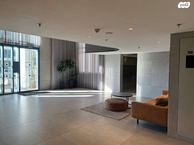 חיים לסקוב 7