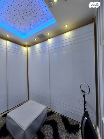 גג/ פנטהאוז, שדרות האגמים 7, אגמים, נתניה