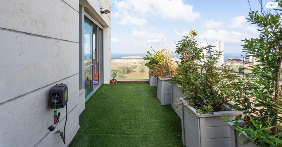 גג/ פנטהאוז, שדרות האגמים 7, אגמים, נתניה