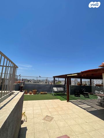 גג/ פנטהאוז, ההגנה 23, דניה, רחובות