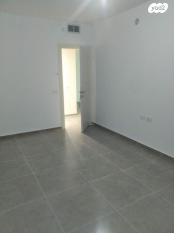 דירה, אלון 1, בית דגן, בית דגן