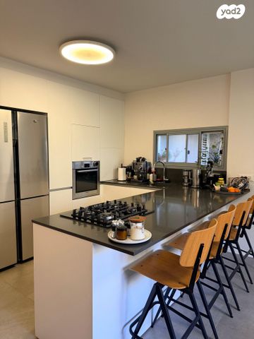 דירה, המעגל 18, רימון, קרית אונו