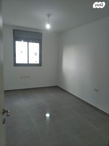 דירה, אלון 1, בית דגן, בית דגן