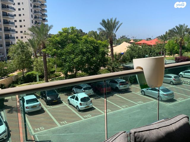 דירה, מנחם בגין 35, נווה גנים, קרית מוצקין