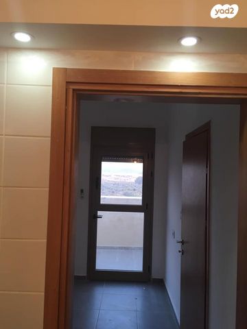 גג/ פנטהאוז, שוהם 17, אבני חן, חריש