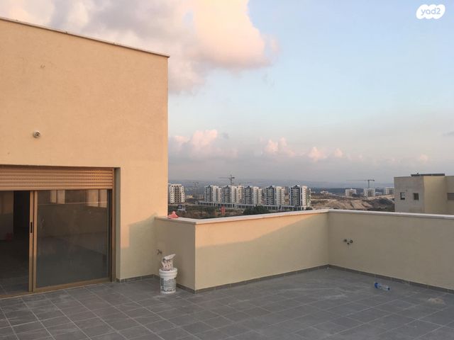 גג/ פנטהאוז, שוהם 17, אבני חן, חריש