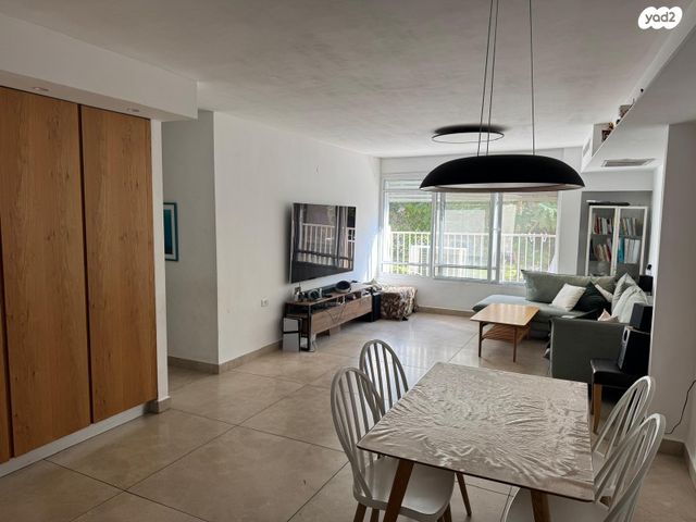 דירה, ז'בוטינסקי 15, מרכז דרום, רעננה