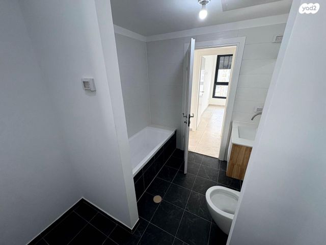 דירה, אמנון ליפקין שחק 8, נוף הטיילת, נתניה