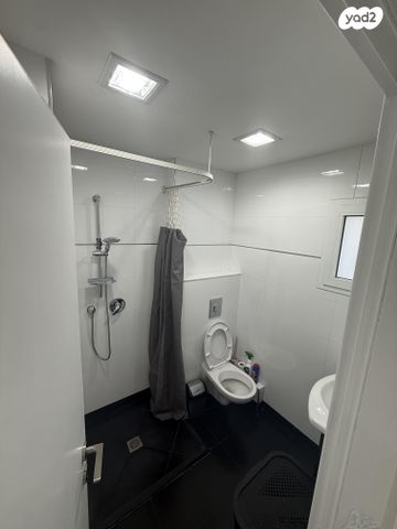 דירה, שדרות העצמאות 56, ניצנה, בת ים