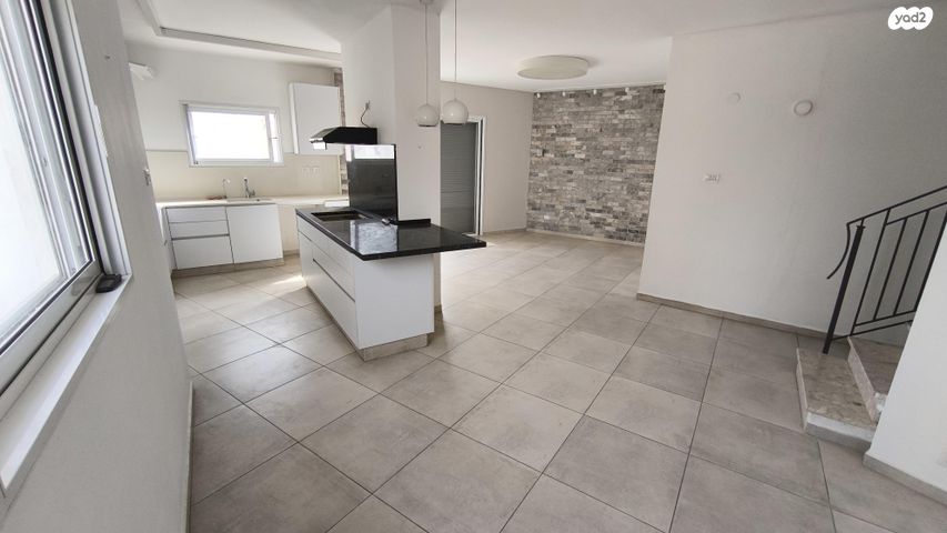 דירה, מתתיהו הכהן 10, צפון מזרח מרכז העיר, נתניה