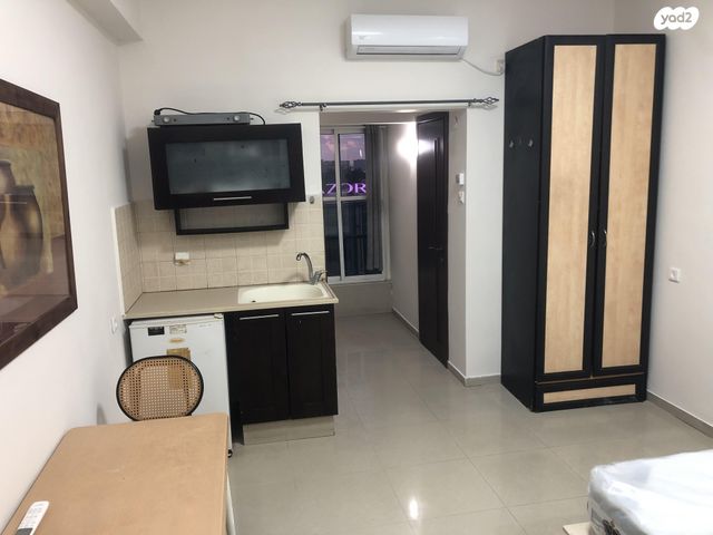 דרך קיבוץ גלויות 79