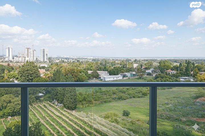 לאה גולדברג 10