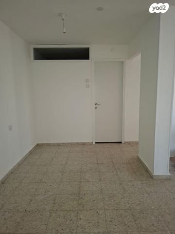 גיורא יוספטל 1