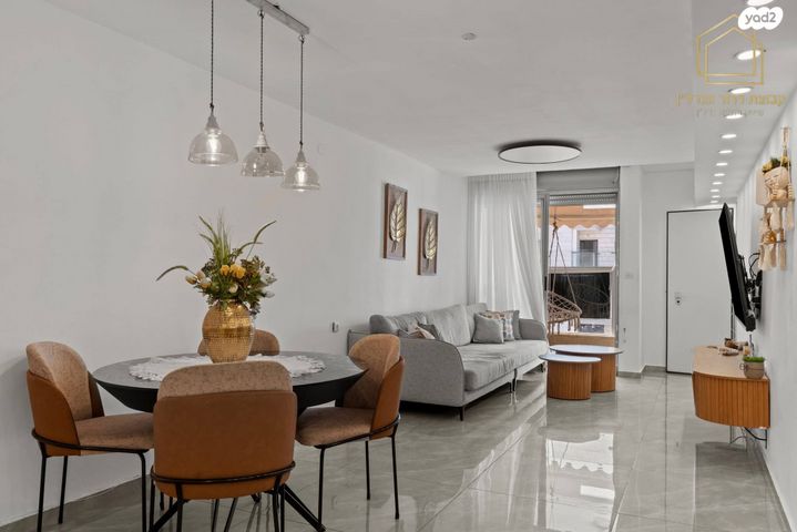 דירה, גבעת התחמושת 10, קרית שרת מערב, חולון