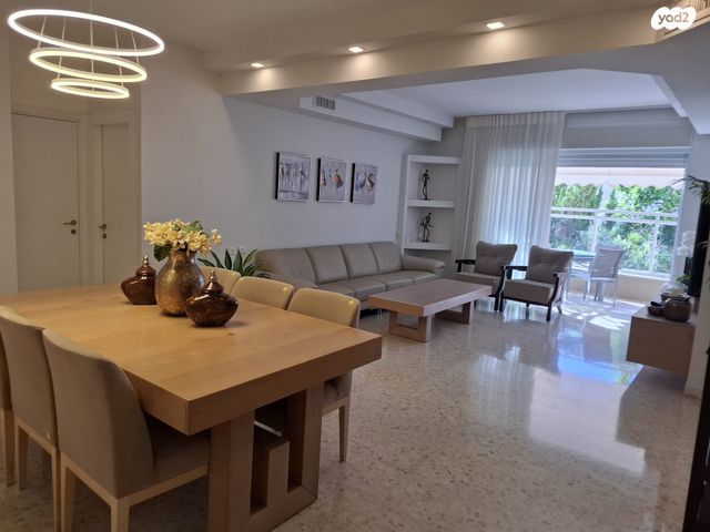 דירה, לח"י 6, הפרפר, קרית ביאליק