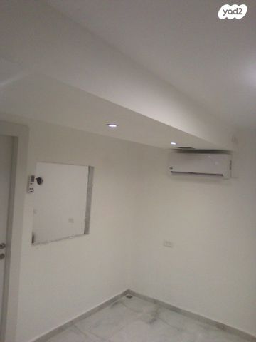 דירה, שדרות רמות 8, רמות, ירושלים