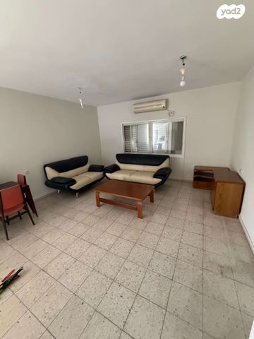 דירה, הרברט סמואל 11, רמב"ם, חדרה