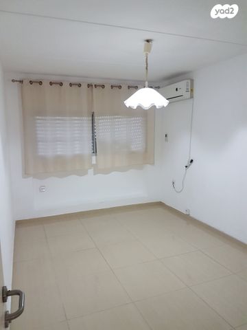 דירה, הורדים 2, רובע א', אריאל