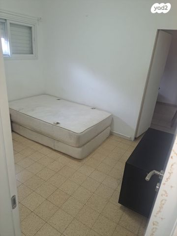 דירה, דרך זאב ז'בוטינסקי 153, נחלת גנים, רמת גן