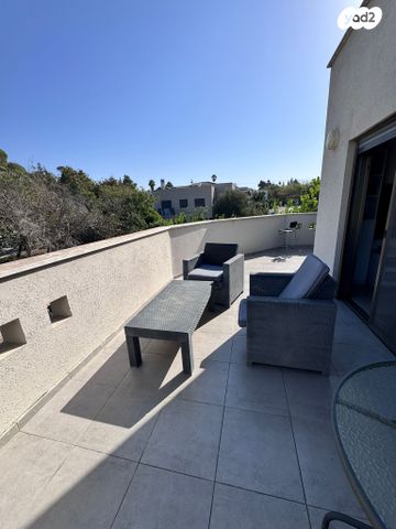 דירה, המעיין 12, בצל האורנים, קרית טבעון