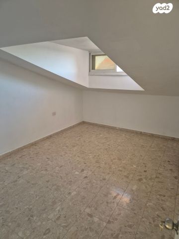 דו משפחתי, השלום 16, מבשרת ירושלים, מבשרת ציון