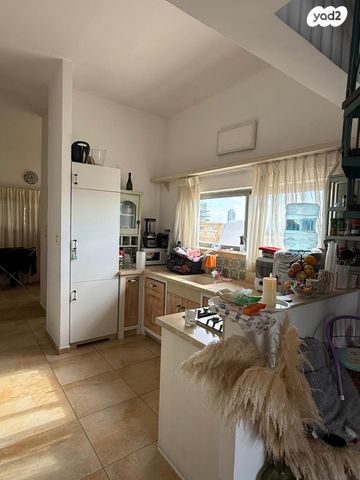 גג/ פנטהאוז, ארלוזורוב 1, שכונת חשמונאים, מרכז העיר א, רמת גן