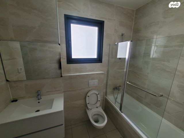 דירה, יצחק שמיר 5, נווה שרון / שער העיר, נתיבות