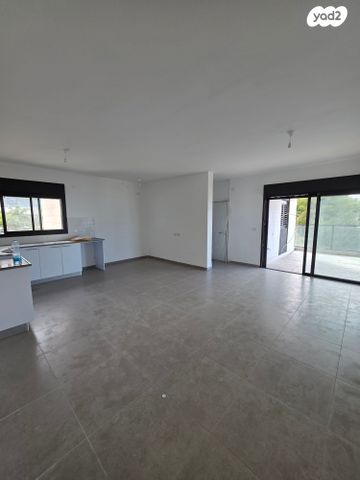 דירה, עמירם חרלף 5, אחוזה, חיפה