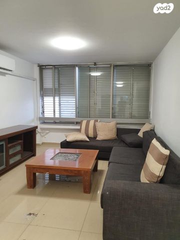 דירה, הורדים 2, רובע א', אריאל