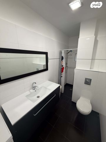 דירה, שדרות העצמאות 56, ניצנה, בת ים