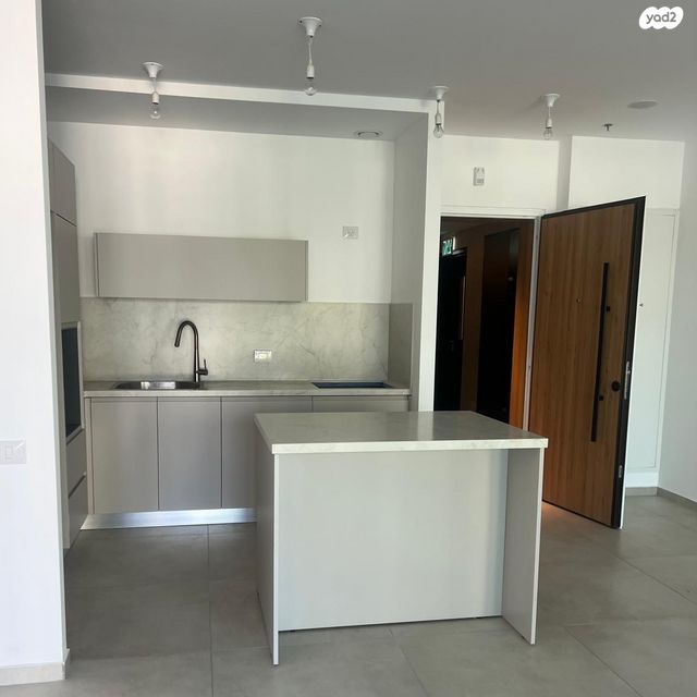 דירה, תוצרת הארץ 5, נחלת יצחק, תל אביב יפו