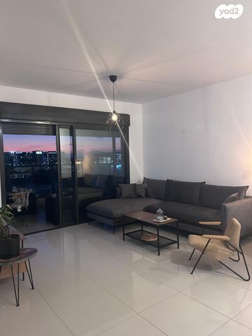 דירה, זטלר 8, כפר סבא הירוקה, כפר סבא