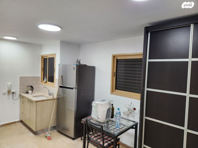 גג/ פנטהאוז, הראובני 3, גרין ועם, חולון