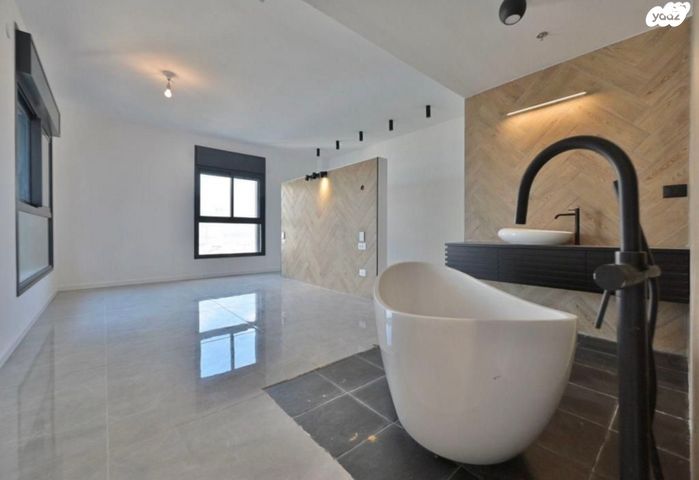 גג/ פנטהאוז, נעמי שמר 1, דרום חדש, פארק הים, בת ים