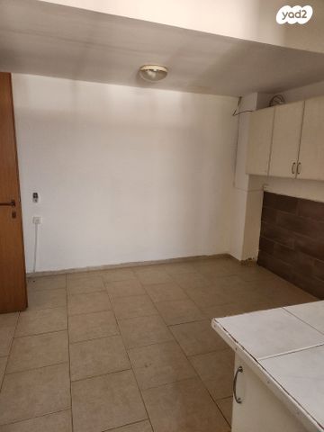 יחידת דיור, החורש 21, מערבית, כרמיאל