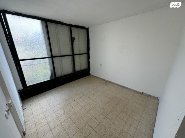 צבי מנדלבלט 6