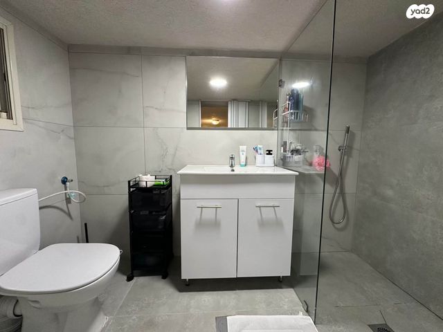 יחידת דיור, השרון 27, נווה אילן - צבאי, יבנה