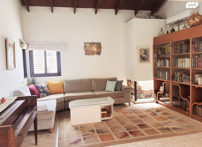 גג/ פנטהאוז, הרצל 73, קרית ספיר, כפר סבא