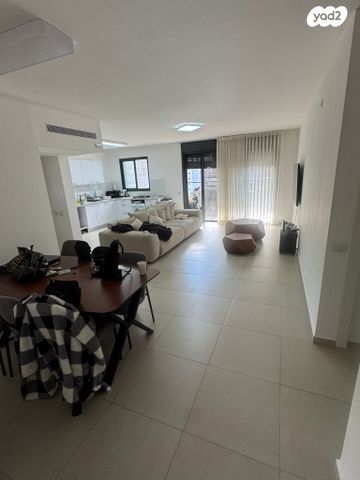 אלי יבלון 13