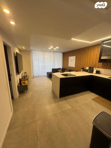 דירה, משה קול 1, המשתלה, תל אביב יפו