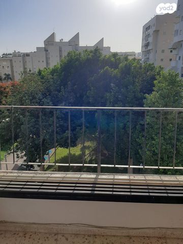 דירה, אחים קיבוביץ' 16, ב' / צפון מערב העיר, רחובות