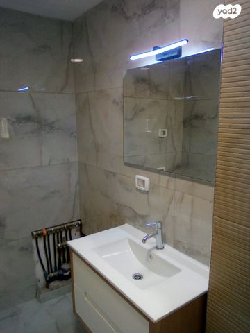 דירה, שדרות רמות 8, רמות, ירושלים