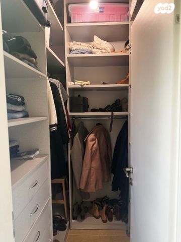 דירת גן, נחל צלמון 23, צור יצחק, צור יצחק