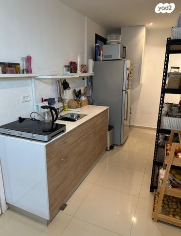 מרתף/ פרטר, ששת הימים 25, גיל עמל, הוד השרון