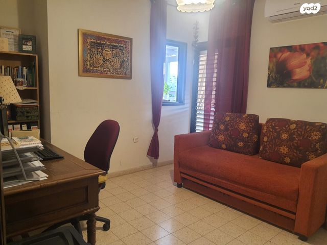 גג/ פנטהאוז, הרצל 73, קרית ספיר, כפר סבא