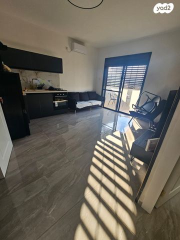 דירה, מורדי הגטאות 12, מרכז העיר, קרית אתא