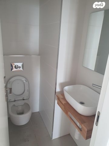 דירה, גרציאני יצחק 6, גני שרונה, קרית הממשלה, תל אביב יפו