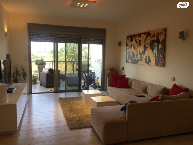 דירה, שדרות הנשיאים 4, מתחם 200, הוד השרון