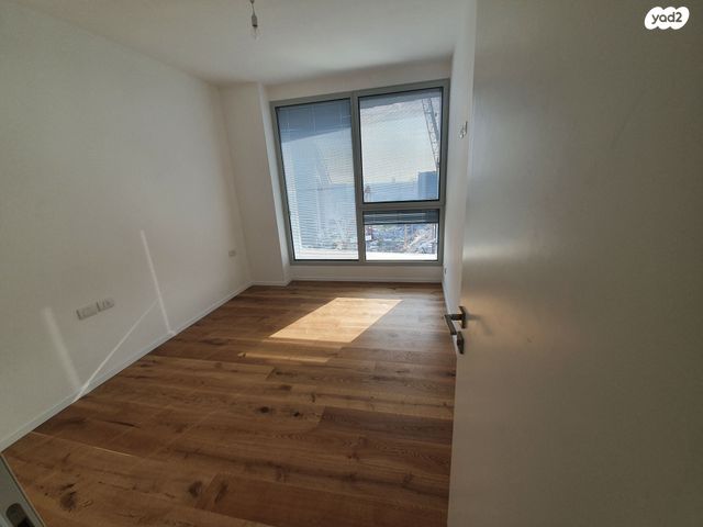 דירה, גרציאני יצחק 6, גני שרונה, קרית הממשלה, תל אביב יפו